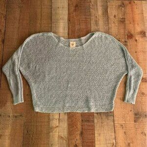 Billabong womens size medium oversized Crocheted oven weave crop top light blue